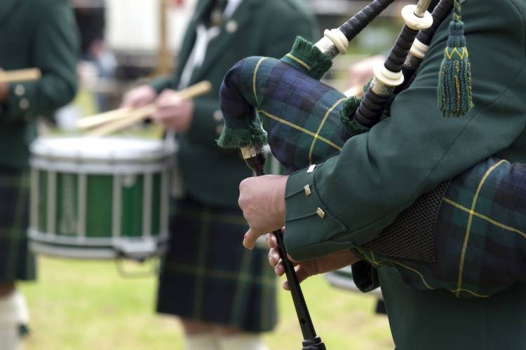 bagpipe player